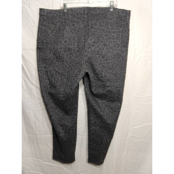 New Directions Leopard Print Gray Curvy Skinny Jean sz 24W - Picture 9 of 16